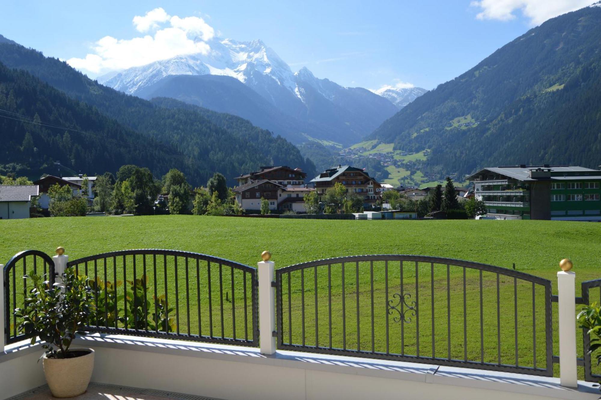 Apparthotel Koenig Mayrhofen Buitenkant foto
